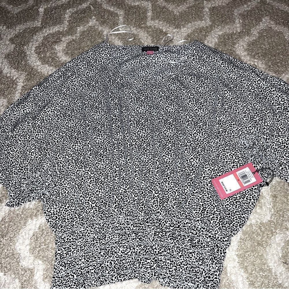 Vince Camuto shirt size XS